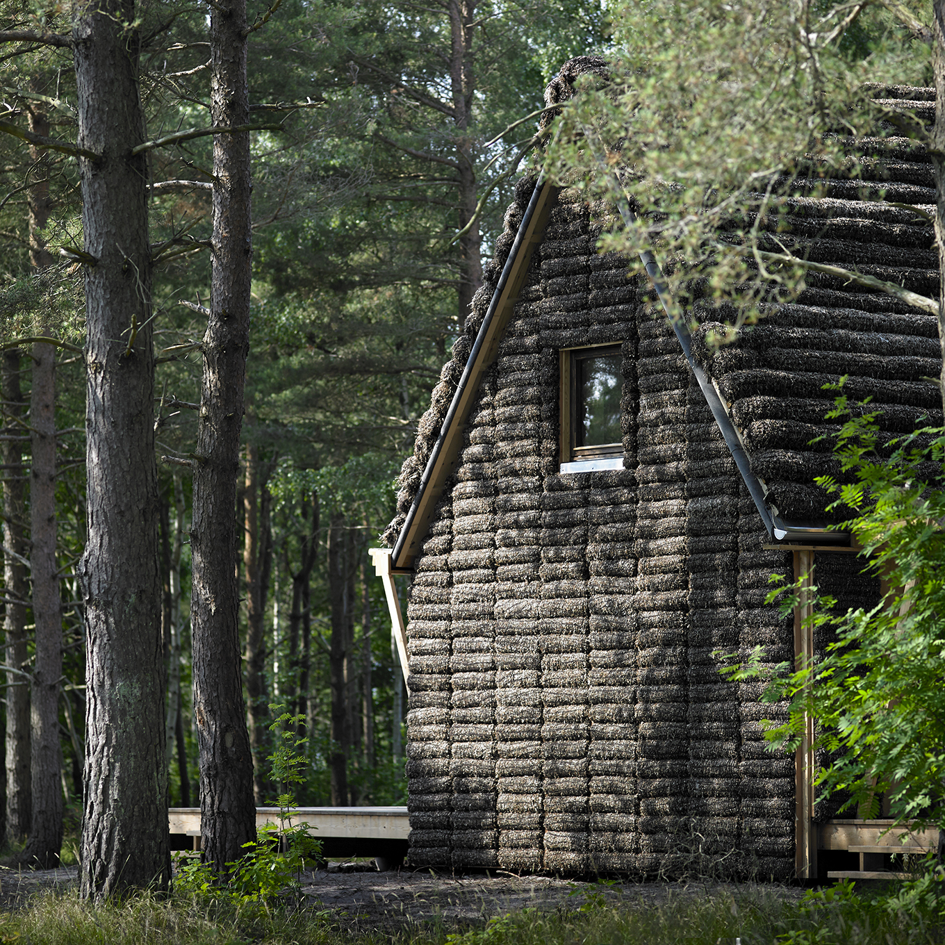 Photo of The Modern Seaweed House by Vandkunsten Architects. Photo credit: Helene Høyer Mikkelsen.