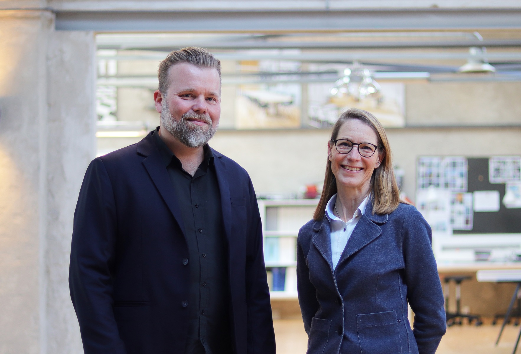 Billede af Rasmus Klausen, adm. direktør i H+ARKITEKTER og Charlotte Barlach, adm. direktør i Ole Hagen arkitekter