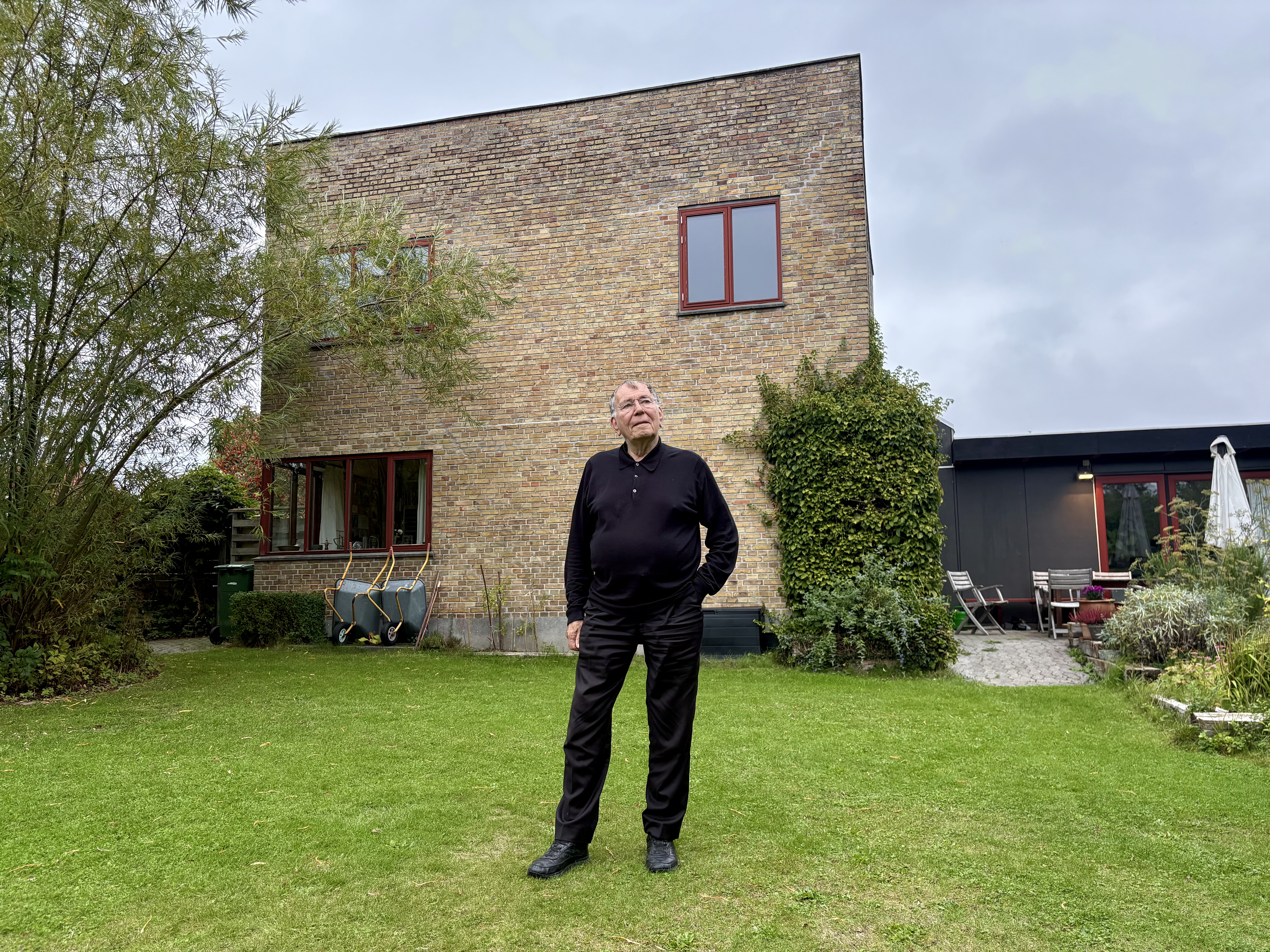 Jan og Ingrid Gehl har siden 1966 boet i deres skønne Vanløse-villa. Villaen på 8 x 8 x 8 meter i to plan og med tagterrasse er tegnet af arkitektprofessorerne Kay Fisker og C.F. Møller. Og opført i 1932.