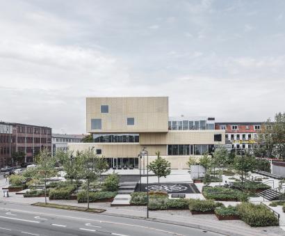 Det multifunktionelle byrum ved Nordvest Bibliotek og Kulturhus vinder Dansk Landskabspris 2017. Nordvest bibliotek og kulturhus