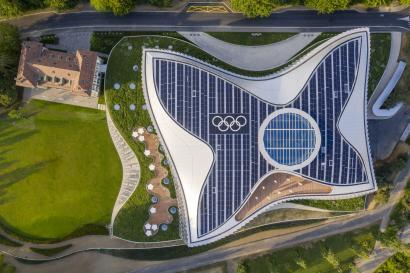 Olympic House IOC Headquaters i Schweiz af 3XN Architects. Ét blandt mange projekter der optræder i de i alt fem film, der fortæller om danske arkitektvirksomheders særlige "take" på sundhedsbyggerier, klimatilpasningsprojekter, boligarkitektur m.m. 3XN Archirects Olympic House Foto af Adam Mørk