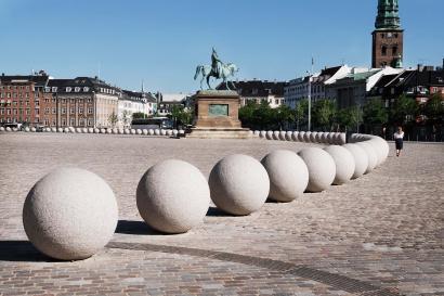 Christiansborg Områdesikring af LYTT Architecture (tidligere GHB Landskabsarkitekter) vandt Dansk Landskabspris 2019. Foto af Christiansborgs Områdesikring