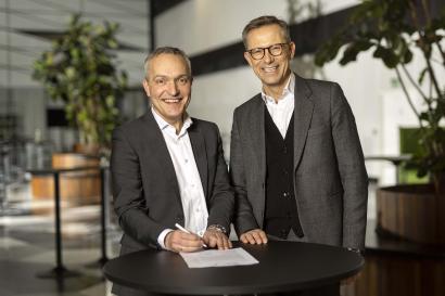 Der er glæde hos både Danske Arkitektvirksomheder og FRI over det nye fælles kodeks. Nu skal det bare ud og bruges i følge de to direktører. Fra venstre Henrik Garver (FRI) og Lars Storr-Hansen (Danske Arkitektvirksomheder) Foto af Henrik Garver og Lars Storr-Hansen